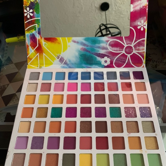 Makeup pallet - Picture 2 of 2